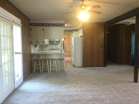 3rd image of 409 S Avenue H