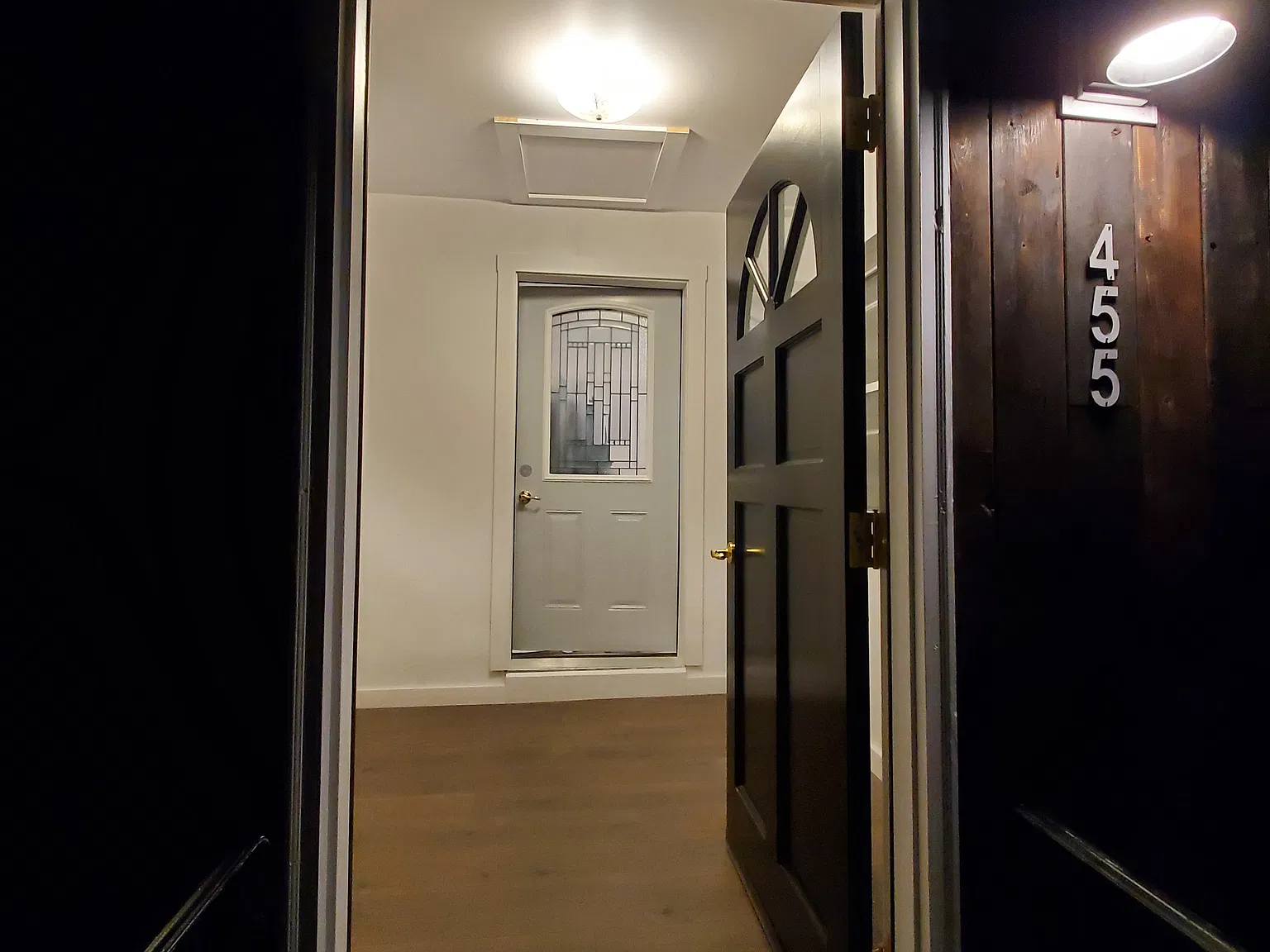 2 bed, 904 sqft, $1,800 — Photo 2