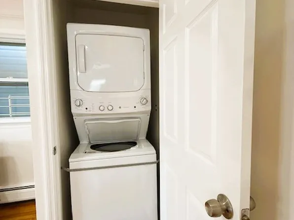 124 Hopkins Avenue image 10 of 27