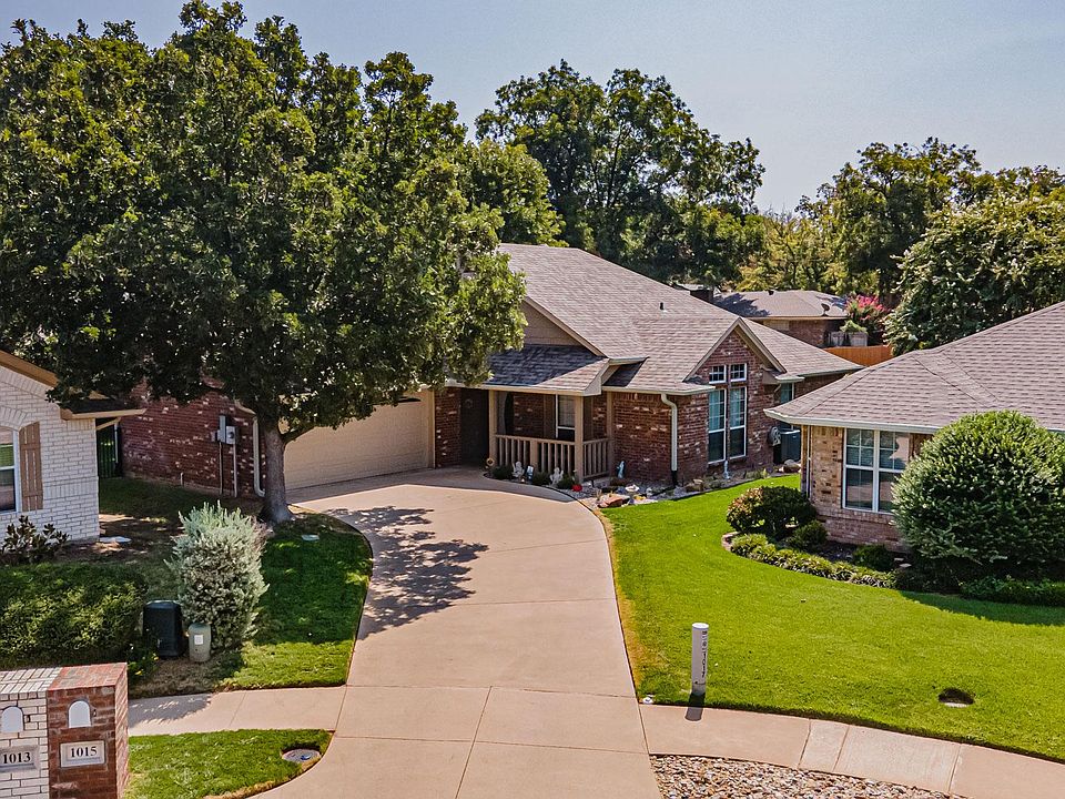 1st image of 1015 Dawn Ct