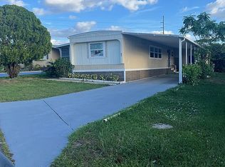 97 Emerald Dr E, Dundee, FL 33838