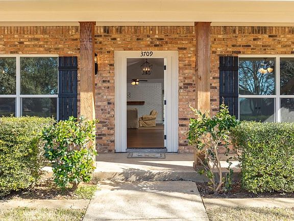 4th image of 3709 Oakbriar Ln