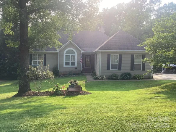 1369 Timberlane Ter, Mooresville, NC 28115