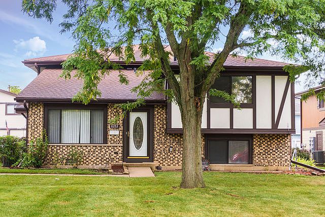 1st image of 6253 Gold Cir #6253