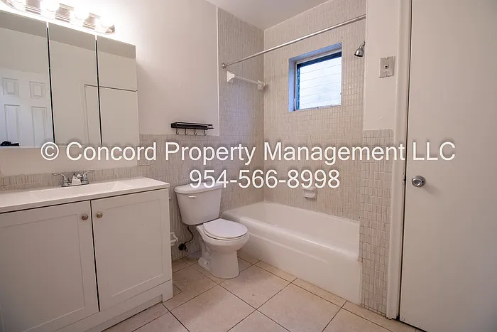 2537 Lincoln St #3 — Photo 10