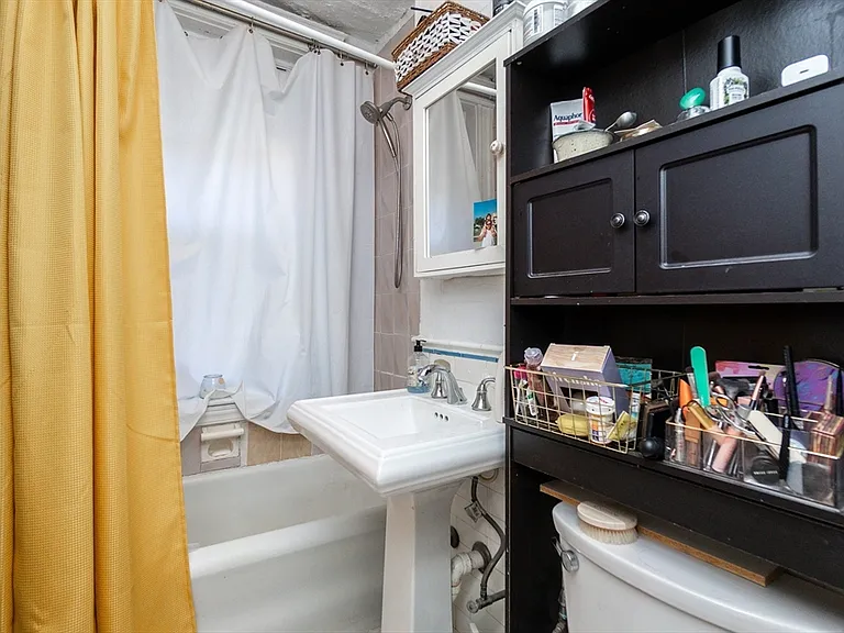118 Riverway #22 — Photo 14