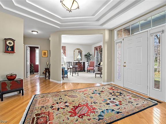 3rd image of 355 Williamsburg Dr