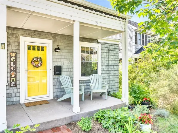 5 Middle St, Barrington, RI 02806