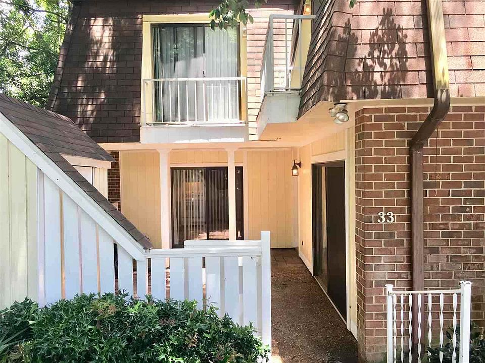 1st image of 2965 Shamrock St N APT J33