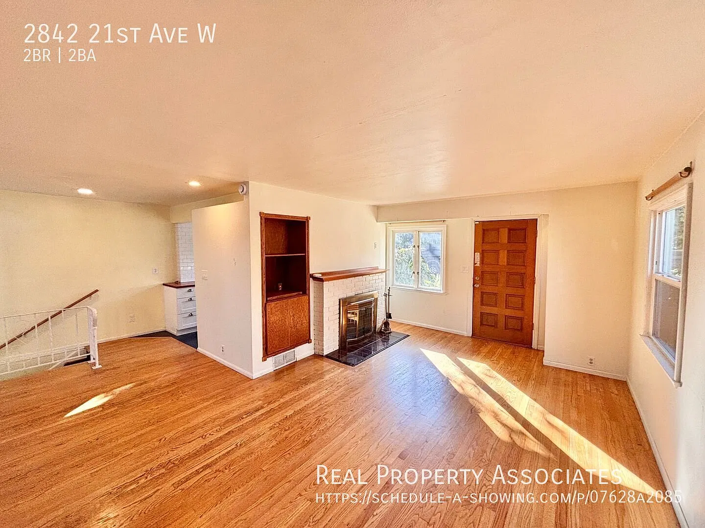 Rare Find in Magnolia! Charming Single-Family Home with Fenced Backyard, Deck & Garage — Photo 3