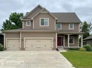 829 SW 36th St, Lees Summit, MO 64082