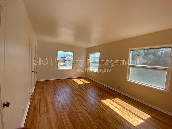 2nd image of 228 E Maple St APT D