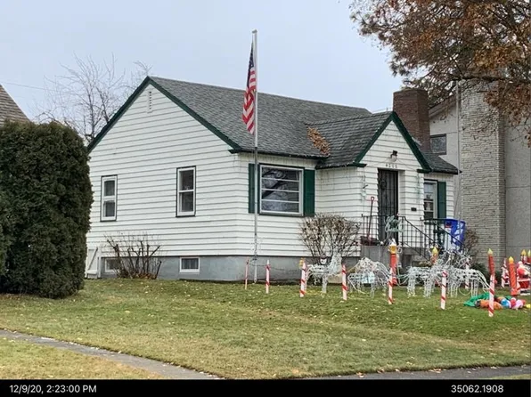 4208 N Hawthorne St, Spokane, WA 99205