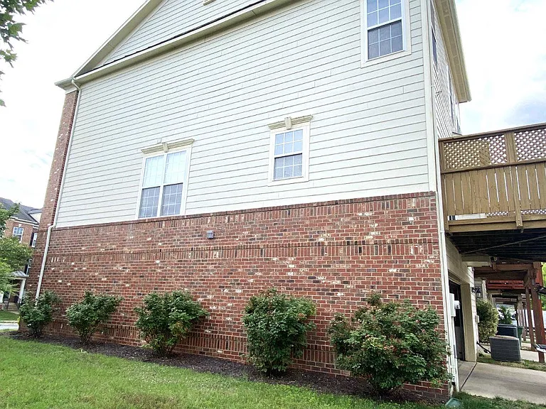 1601 Wilcox Ave — Photo 27