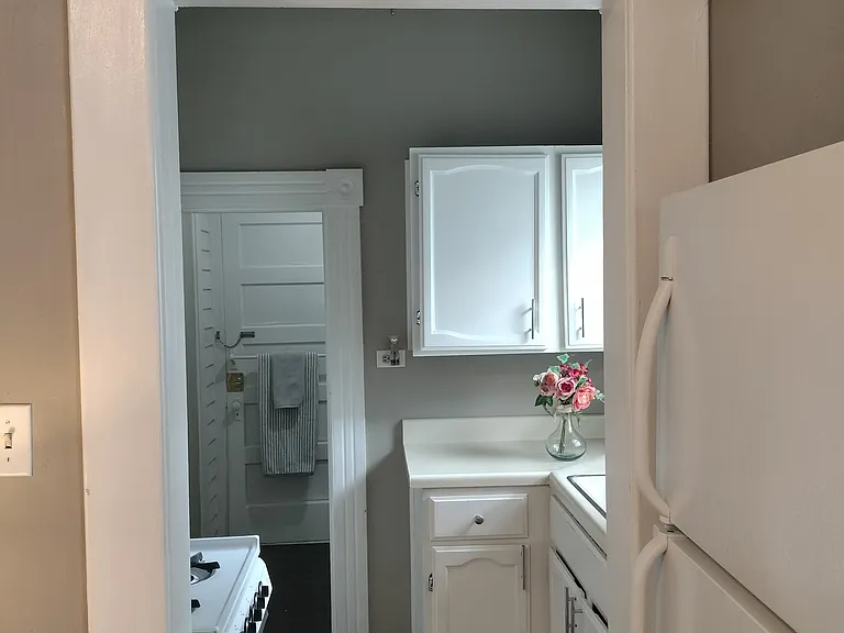 731 Kimbark St #2 — Photo 6