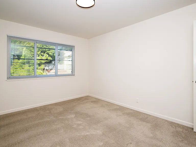 935 Burnett Ave #4 — Photo 11