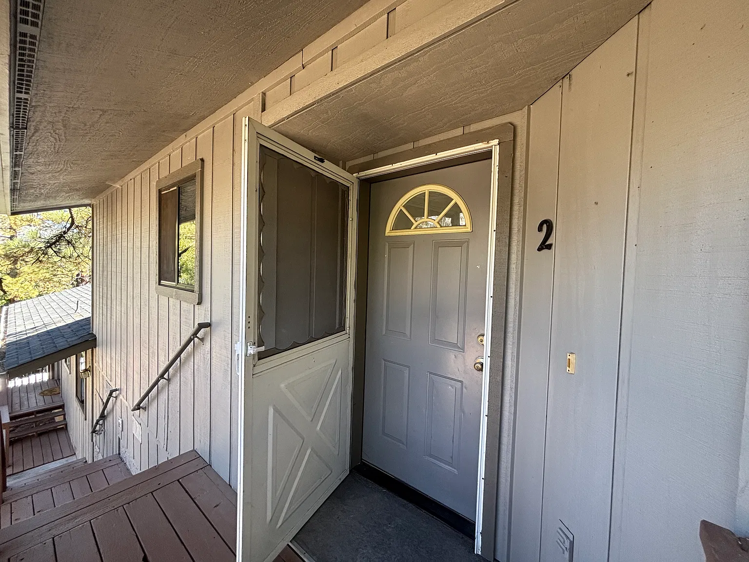 3 bed, 900 sqft, $2,000 — Photo 1