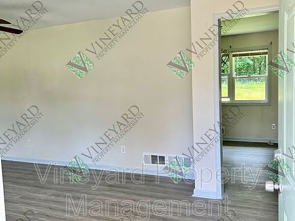 4th image of 311 Cardinal Dr