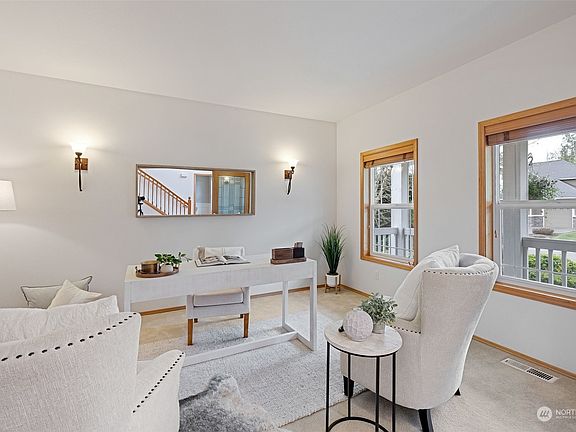 5th image of 3527 115th Avenue SE