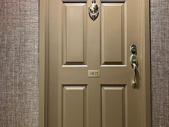 Entry Door to Unit 901