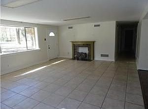 2nd image of 3035 Curtis Ln