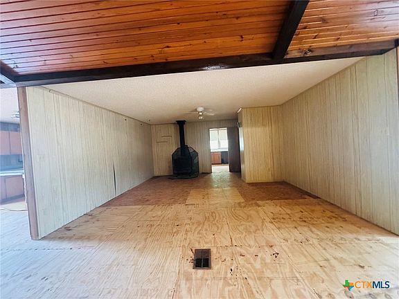5th image of 823 Mountain Rd