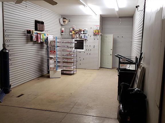 5th image of 5600 Catharine St