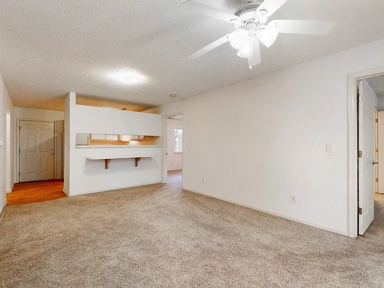 334 Brownlea Dr #6G — Photo 3