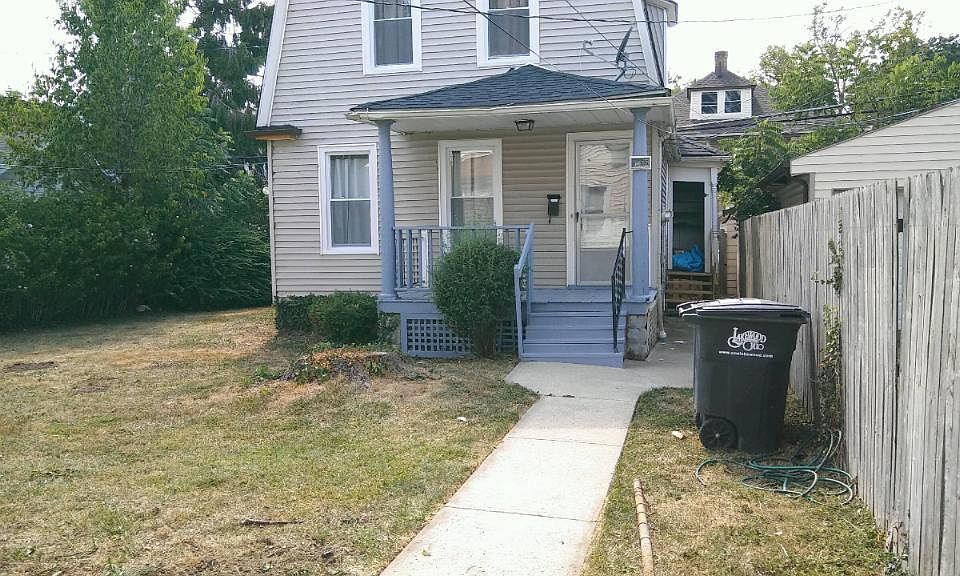 1st image of 1666 Roosevelt Ave