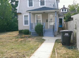1666 Roosevelt Ave, Lakewood, OH 44107