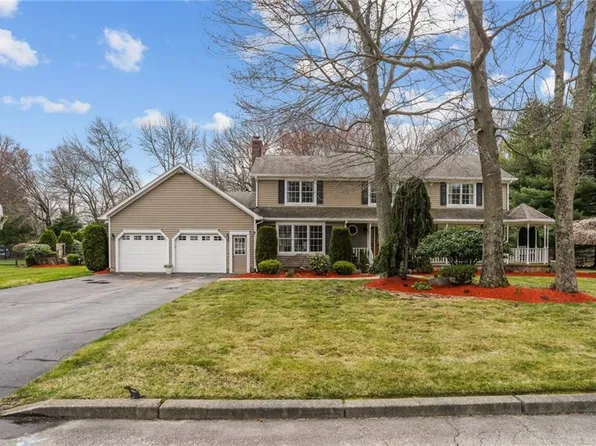 22 Split Creek Ct, Cranston, RI 02921