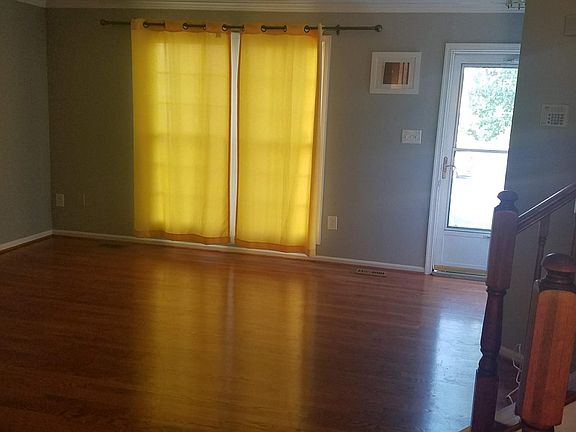 3rd image of 4409 Bender Ct