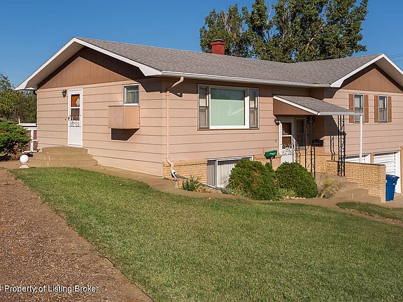 3rd image of 749 2nd Ave E