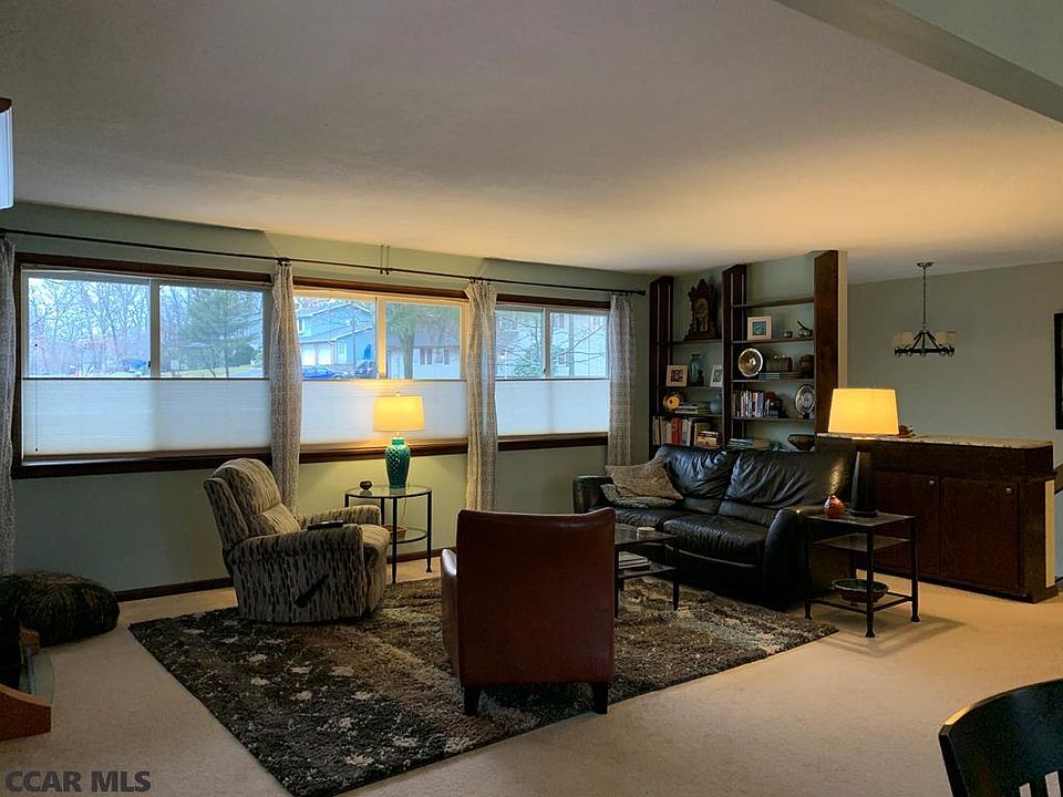 1st image of 528 Brittany Dr