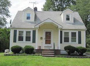 11 Millers Ln, Milltown, NJ