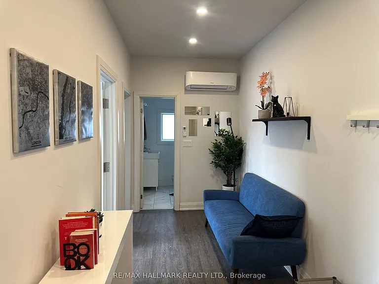 595 Saint Clair Ave W #16 — Photo 11