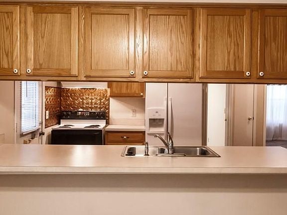 3rd image of 1622 Avenue O