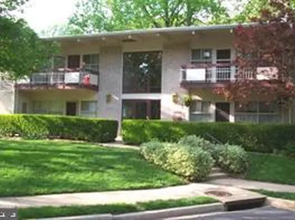 7734 Donnybrook Ct APT 208, Annandale, VA 22003