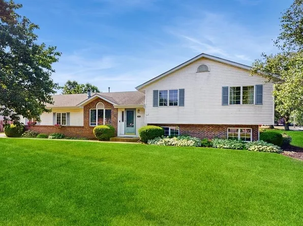 701 Devils LANE, Walworth, WI 53184
