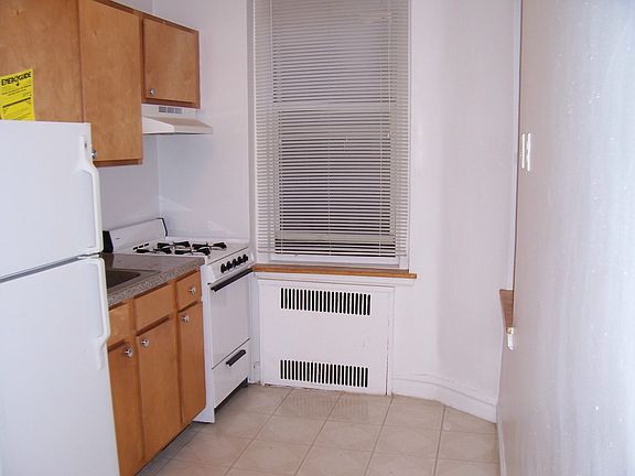 5th image of 4215 43rd Ave APT D11