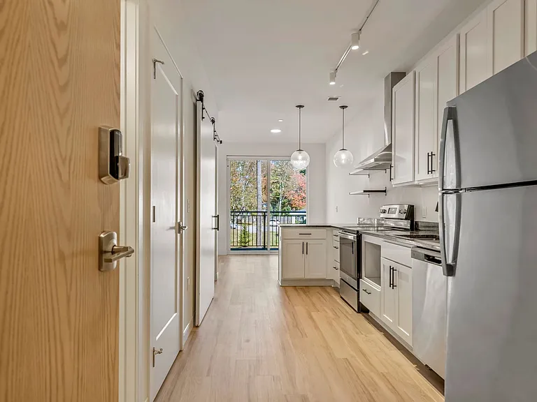 The Sandpiper Residences — Photo 16