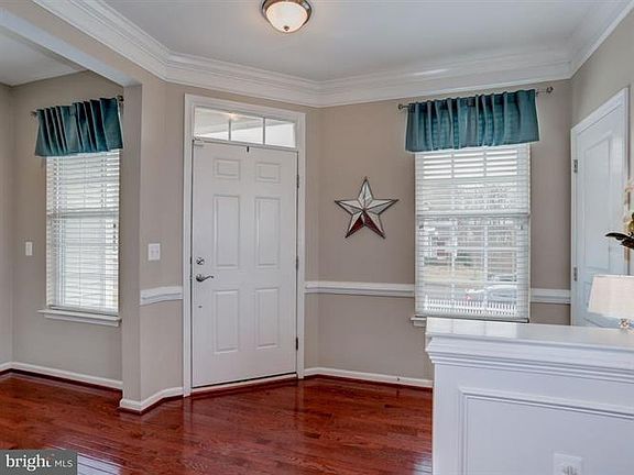 3rd image of 16432 Chattanooga Ln