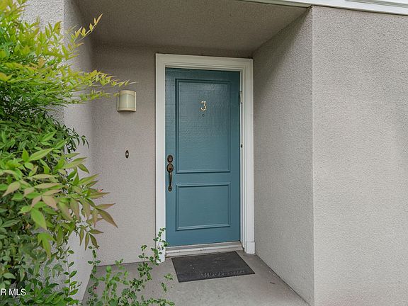3rd image of 10220 Zelzah Ave Unit 3