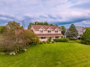 2318 Mustang Trl, Woodstock, IL 60098