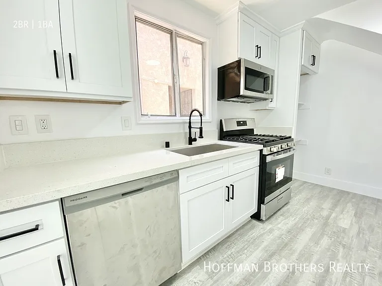 115 S Carondelet St #6 — Photo 6