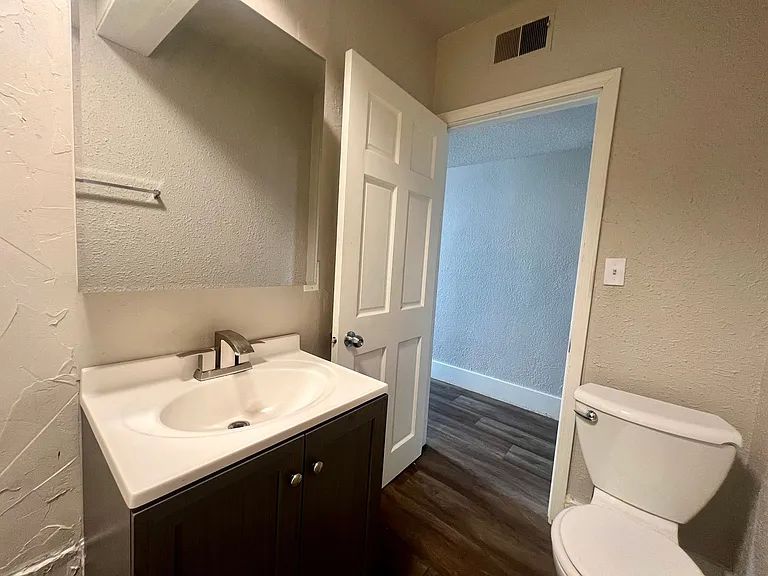300 Belgrade Ave #401 — Photo 7