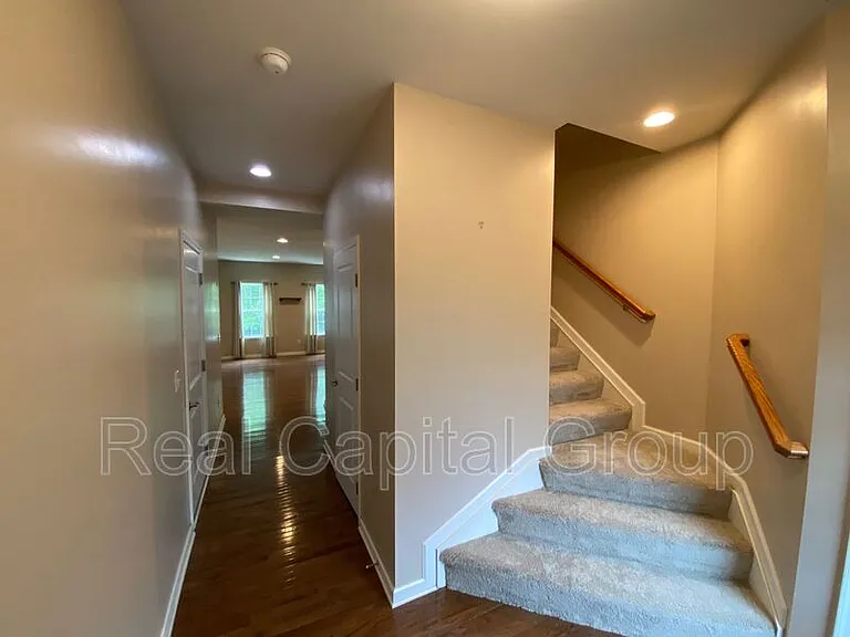 4275 Arthur Ct — Photo 10