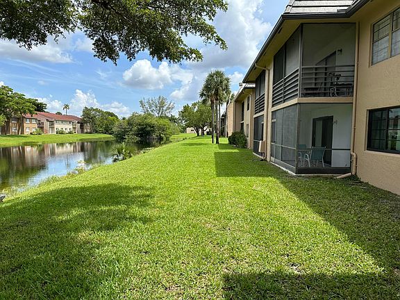 4th image of 145 Lake Nancy Lane #129