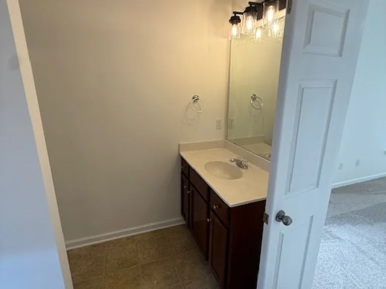 6423 Hermsley Rd — Photo 15