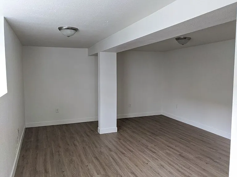 2801 San Marino St #14 — Photo 11
